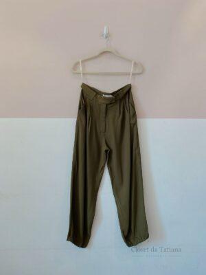 Calça Alfaiataria Musgo Berenice By Nv | Tam: 36